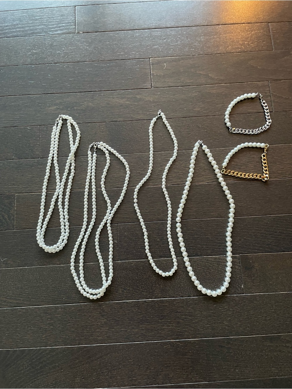 NWOT Elegant Pearl Necklaces & Bracelets Set